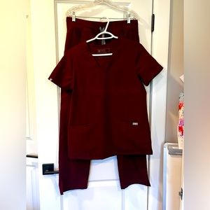 Figs women’s scrubs small top, medium pants